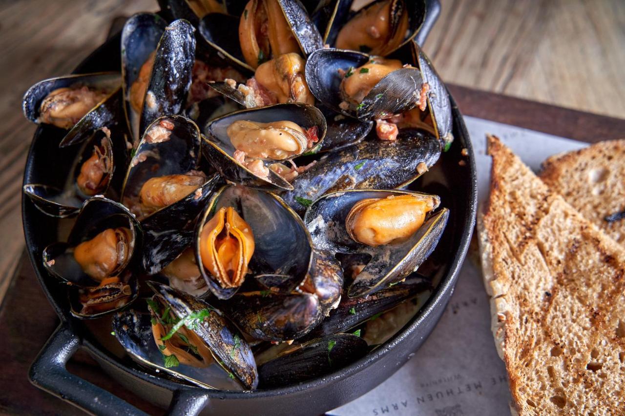 科斯罕 梅休因阿姆斯宾馆酒店 外观 照片 Mussels in a pot