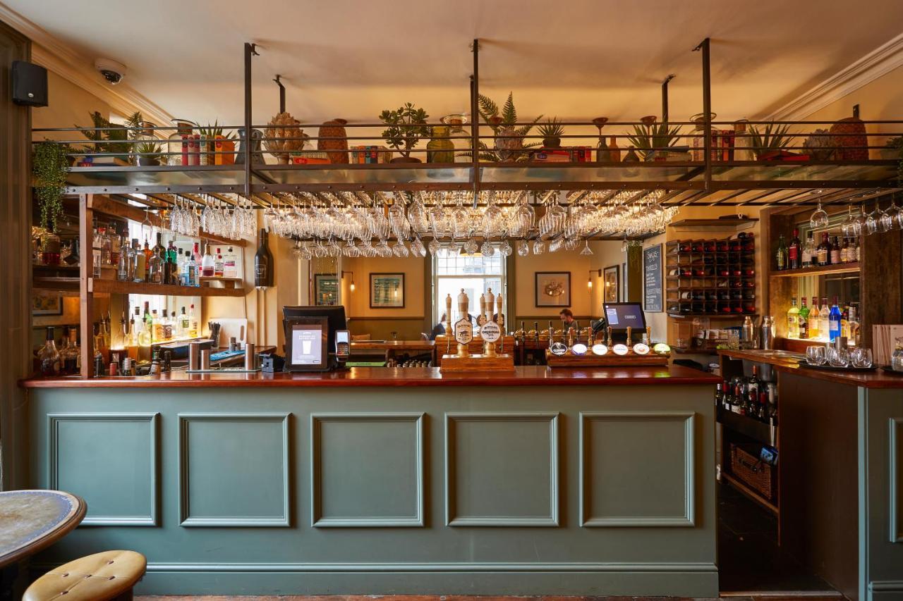 科斯罕 梅休因阿姆斯宾馆酒店 外观 照片 The bar at The Crown
